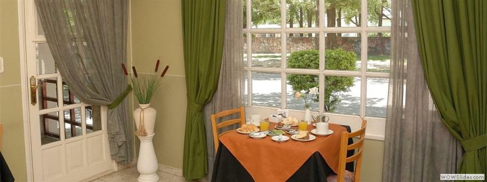 Hotel San Martin Реконкиста Екстериор снимка