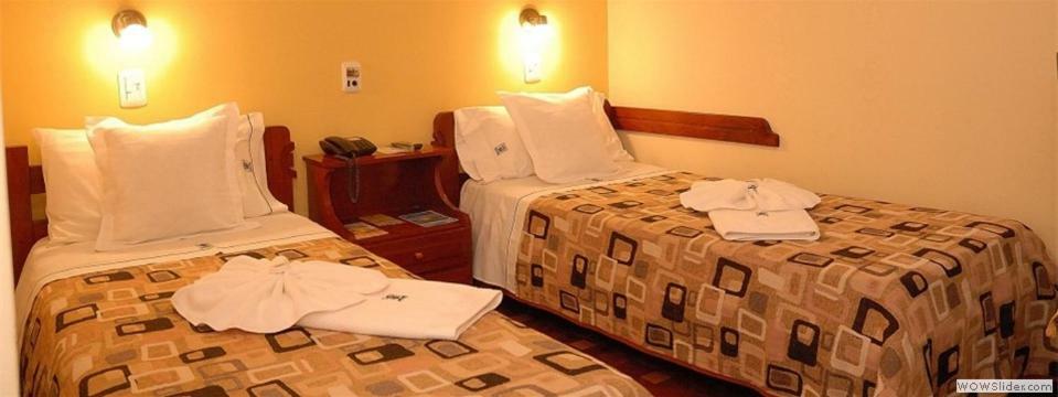 Hotel San Martin Реконкиста Екстериор снимка