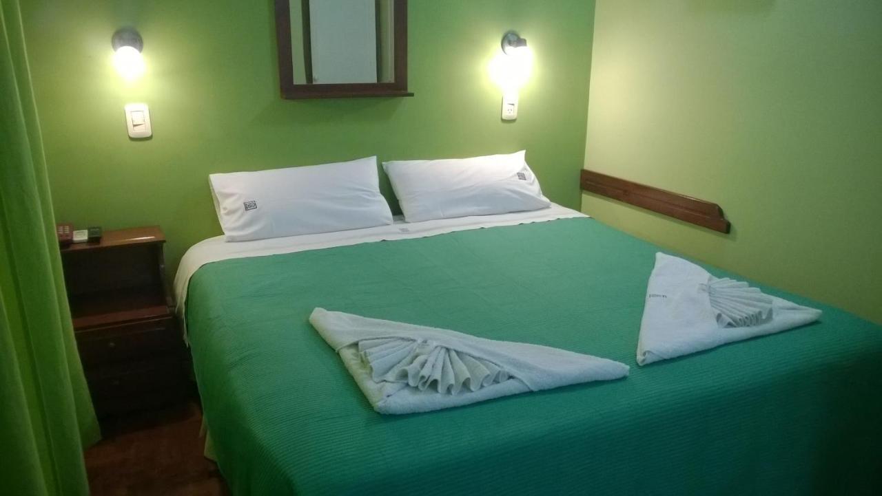 Hotel San Martin Реконкиста Екстериор снимка